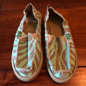 Sanuks